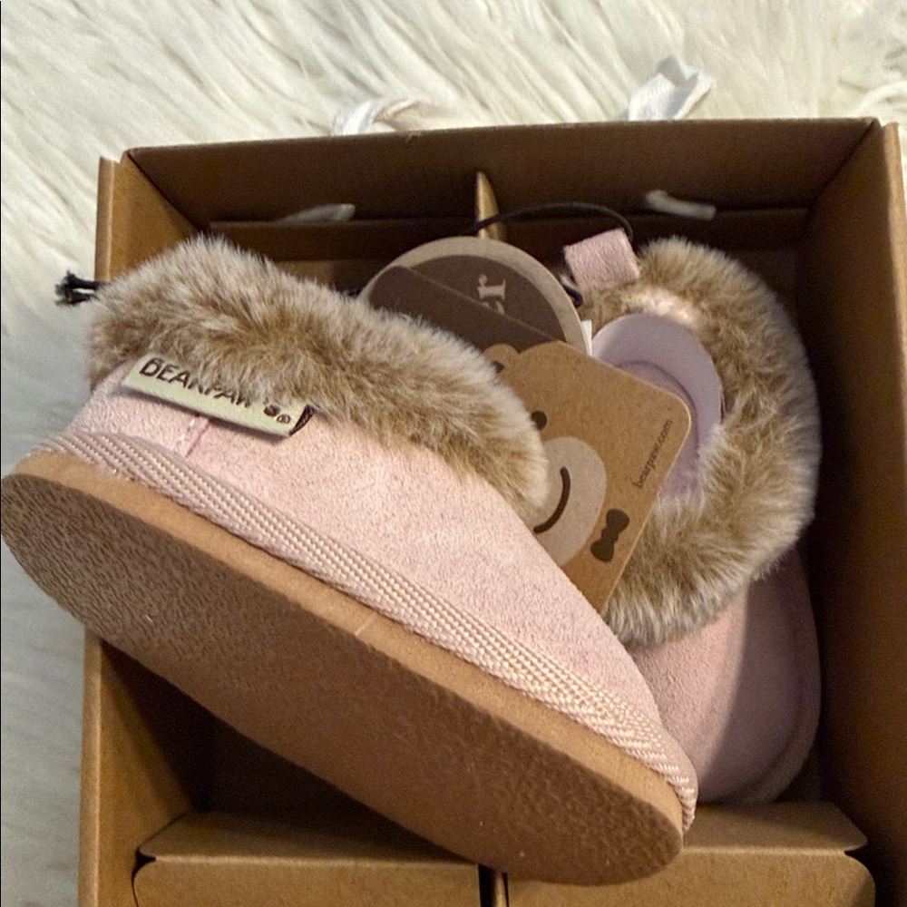 BearPaw Faux Fur Baby Booties - color Lipink brand new see all photos - Picture 7 of 9